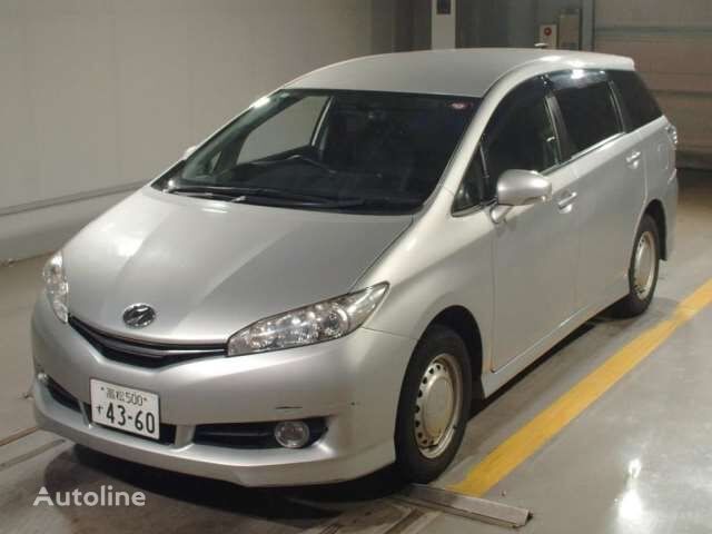 минивэн Toyota WISH