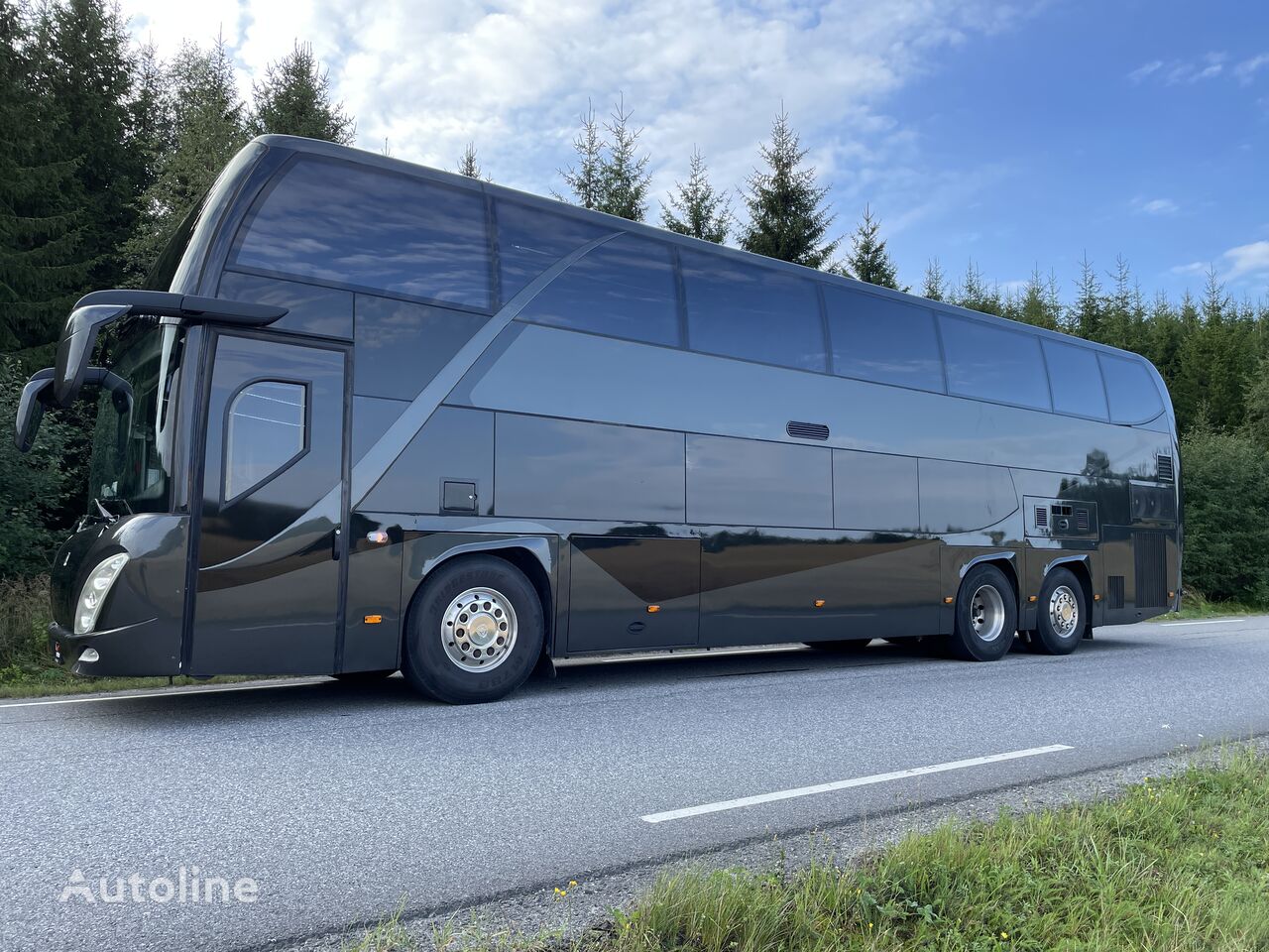 двухэтажный автобус Scania Atomic. Specially made for artist/tour/VIP!